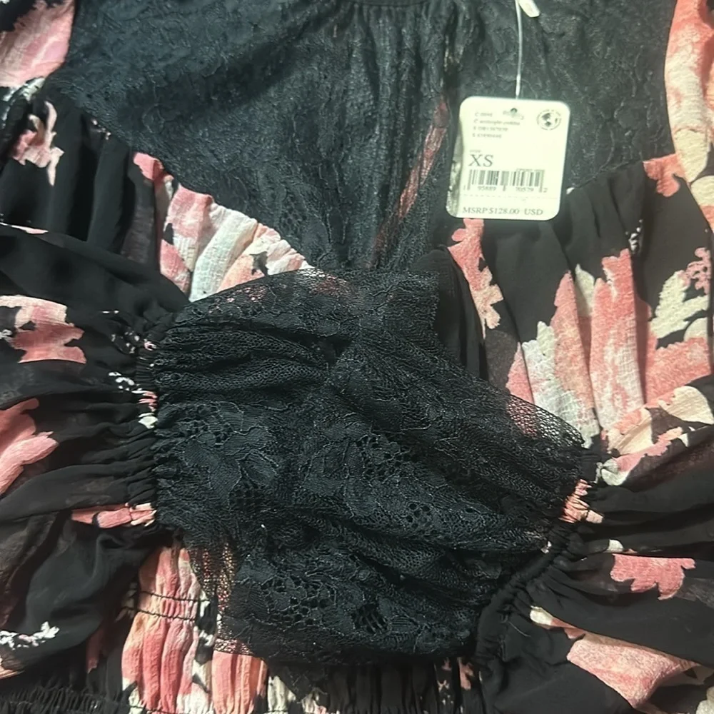 NWT 🎉🎉Host Pick‼️FREE PEOPLE DAPHNE FLORAL BLOUSE MIDNIGHT COMBO - Picture 13 of 15